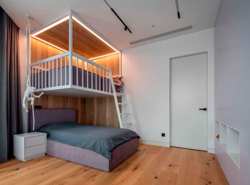 168㎡精裝房,到手就重裝,全屋收納沒得說(shuō),走哪柜子就裝哪